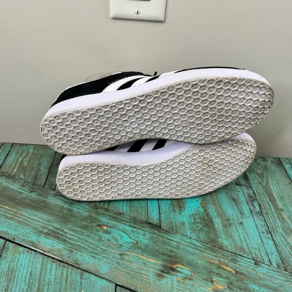 Adidas Suede Gazelle Athletic Shoe -Black/White Mens Size 8.5 Women's Size 9.5 - Picture 7 of 14